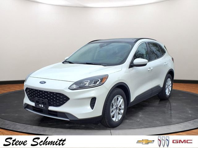 Used 2020 Ford Escape SE image 1