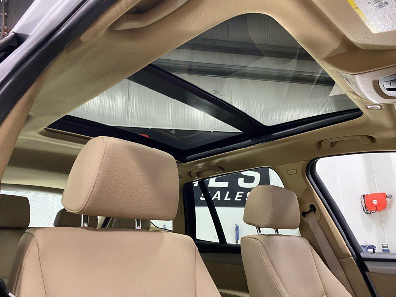 Used 2015 BMW X3 xDrive28d image 19