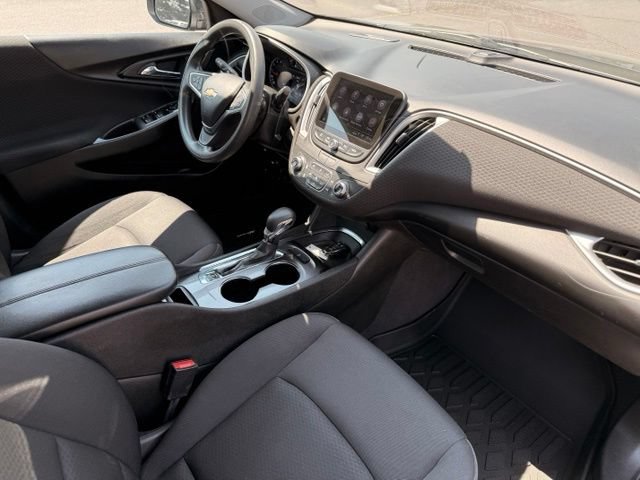 Used 2023 Chevrolet Malibu LT FWD image 18