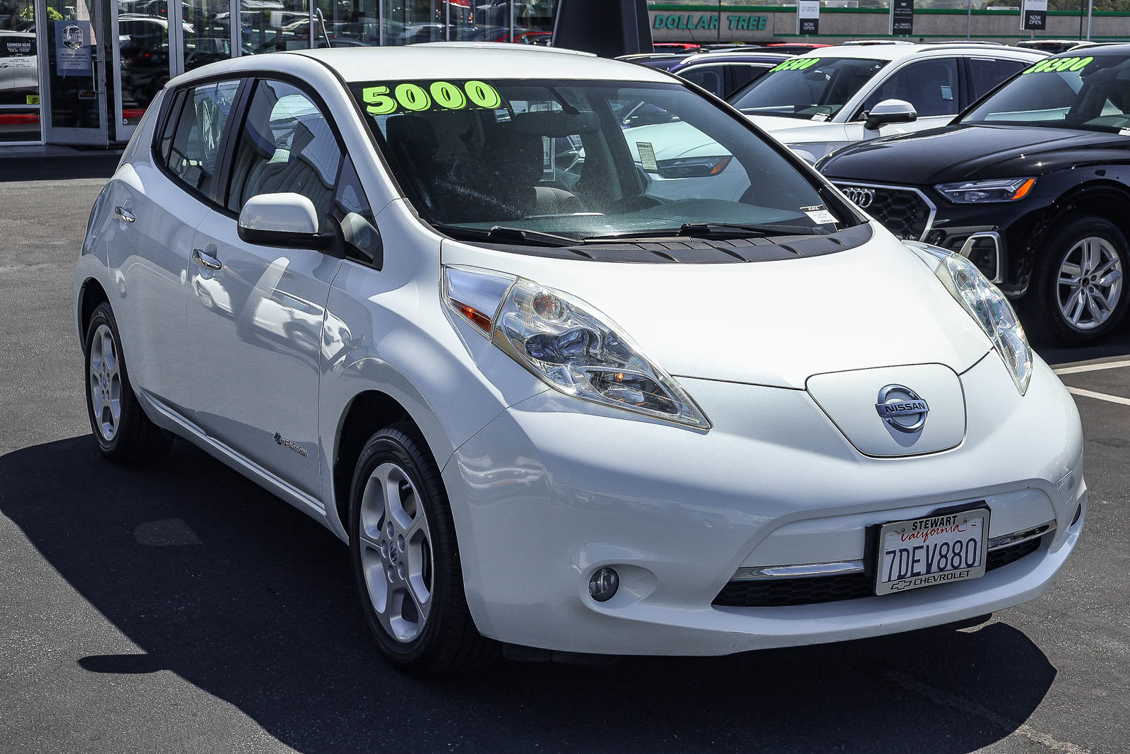 Used 2013 Nissan Leaf SV w/ LED & Quick Charge Pkg FWD image 18