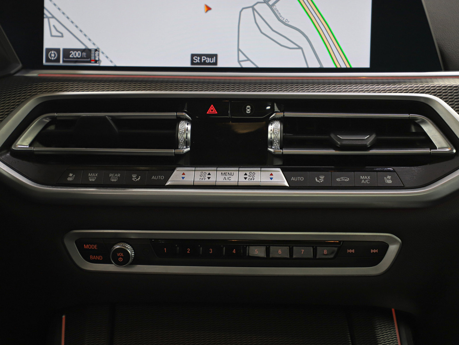 Used 2022 BMW X5 M50i image 21