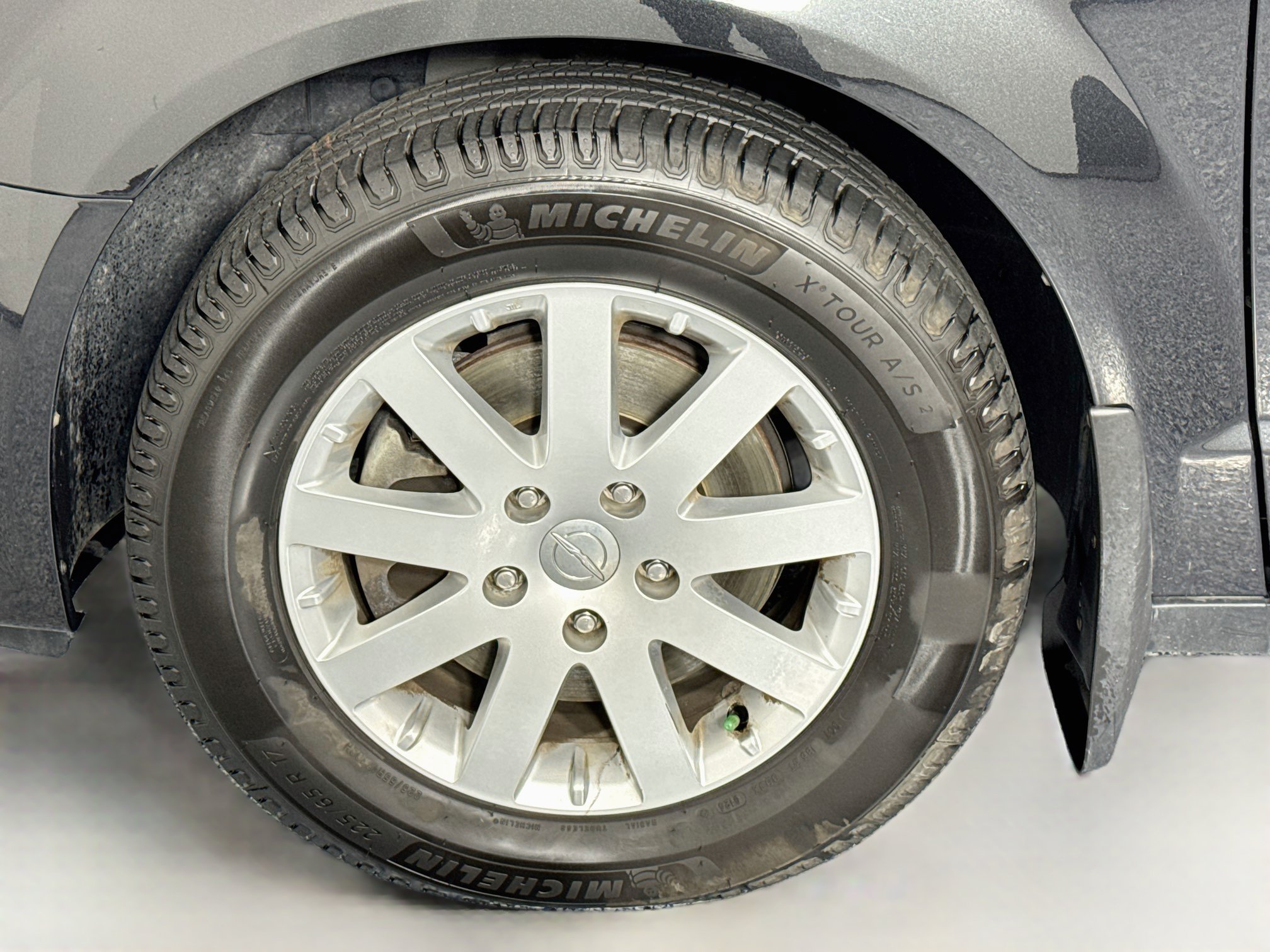 Used 2013 Chrysler Town & Country Touring FWD image 31