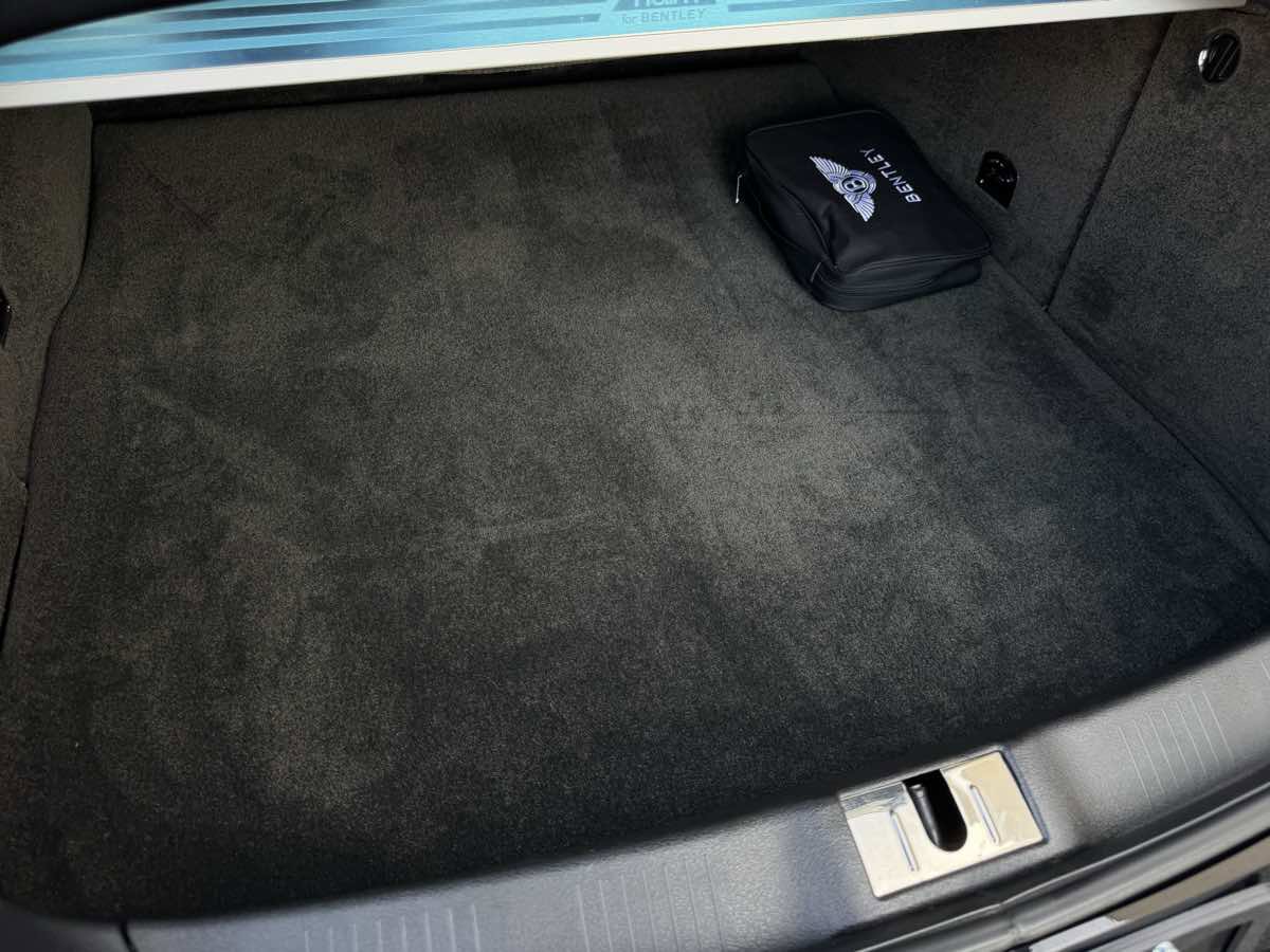 Used 2017 Bentley Continental GT image 24