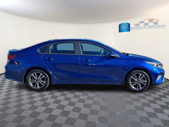 Used 2023 Kia Forte LXS w/ LXS Technology Package image 7