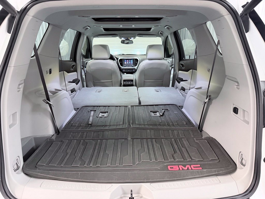 Used 2019 GMC Acadia SLT w/ LPO, Floor Liner Package FWD image 36