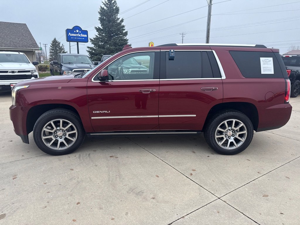 Used 2018 GMC Yukon Denali image 2