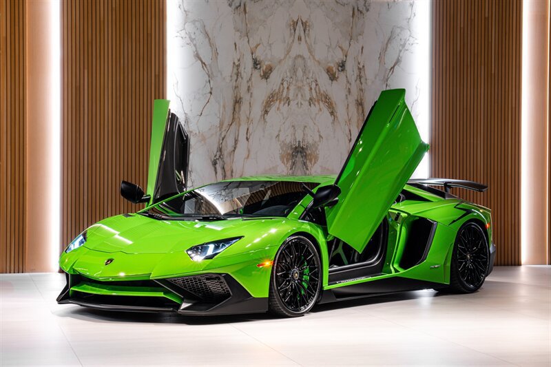 Used 2016 Lamborghini Aventador LP 750-4 Superveloce AWD/4WD image 2