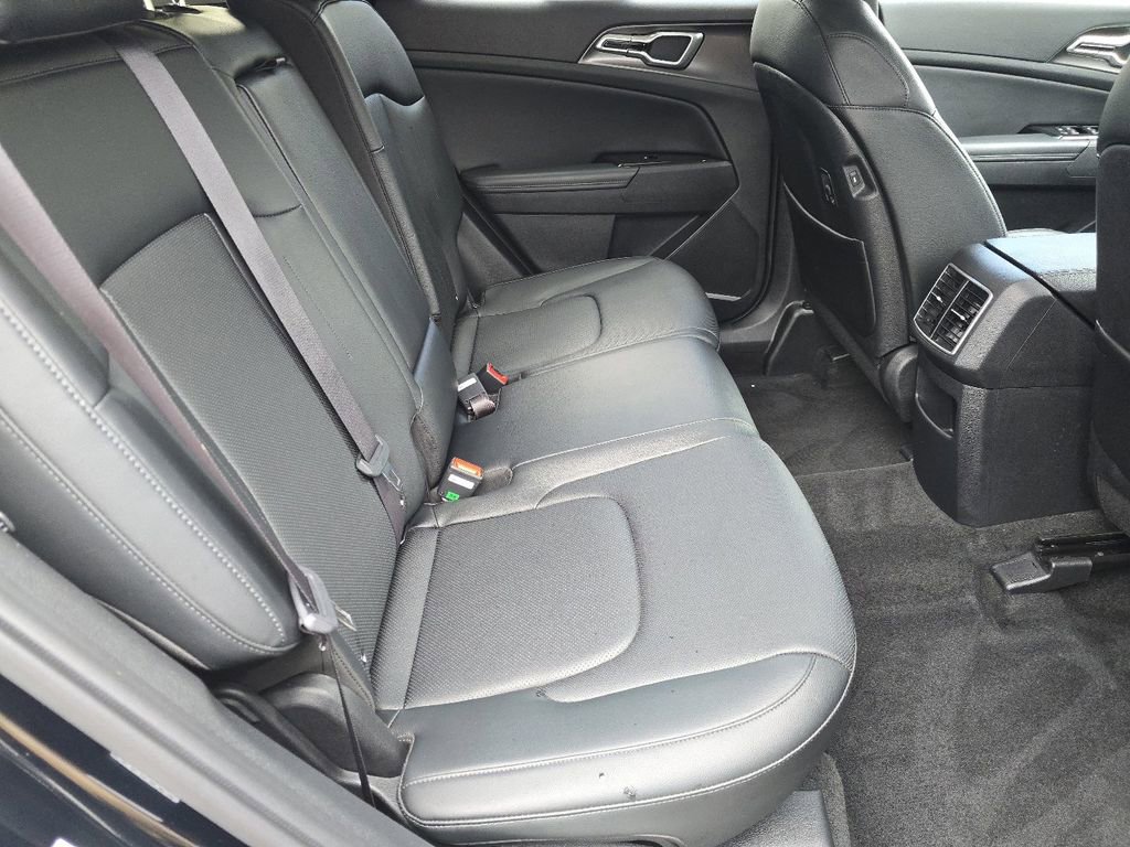 Used 2023 Kia Sportage EX FWD image 19