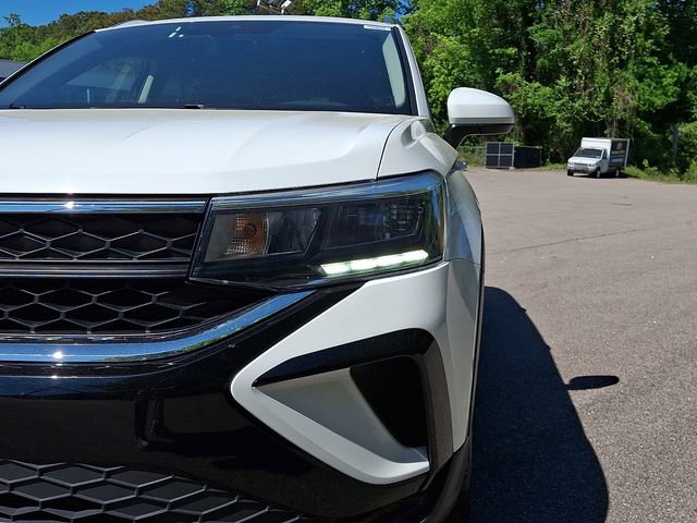 Used 2024 Volkswagen Taos SE FWD image 11