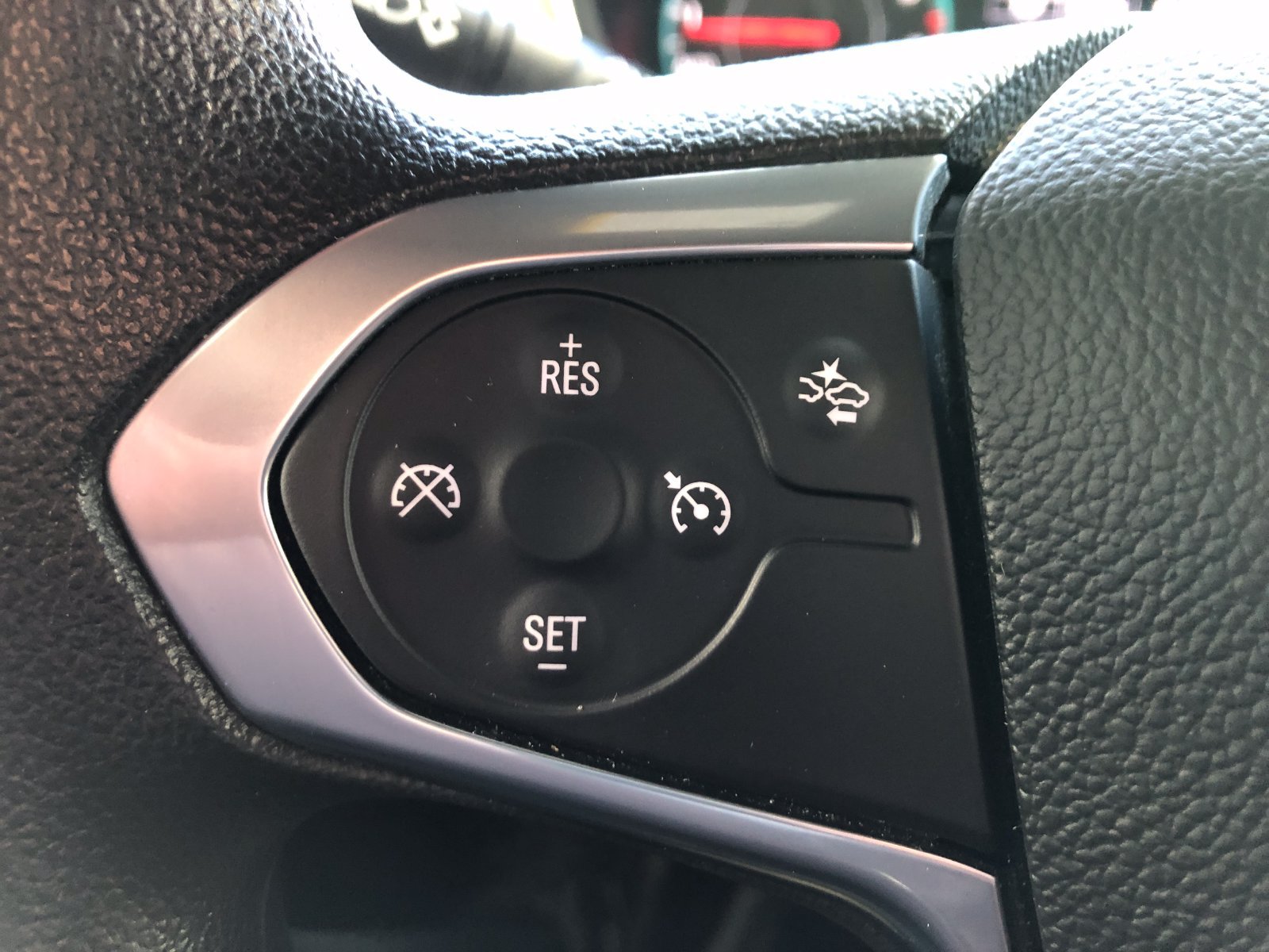 Used 2024 Chevrolet Traverse LS w/ Safety Package FWD image 35