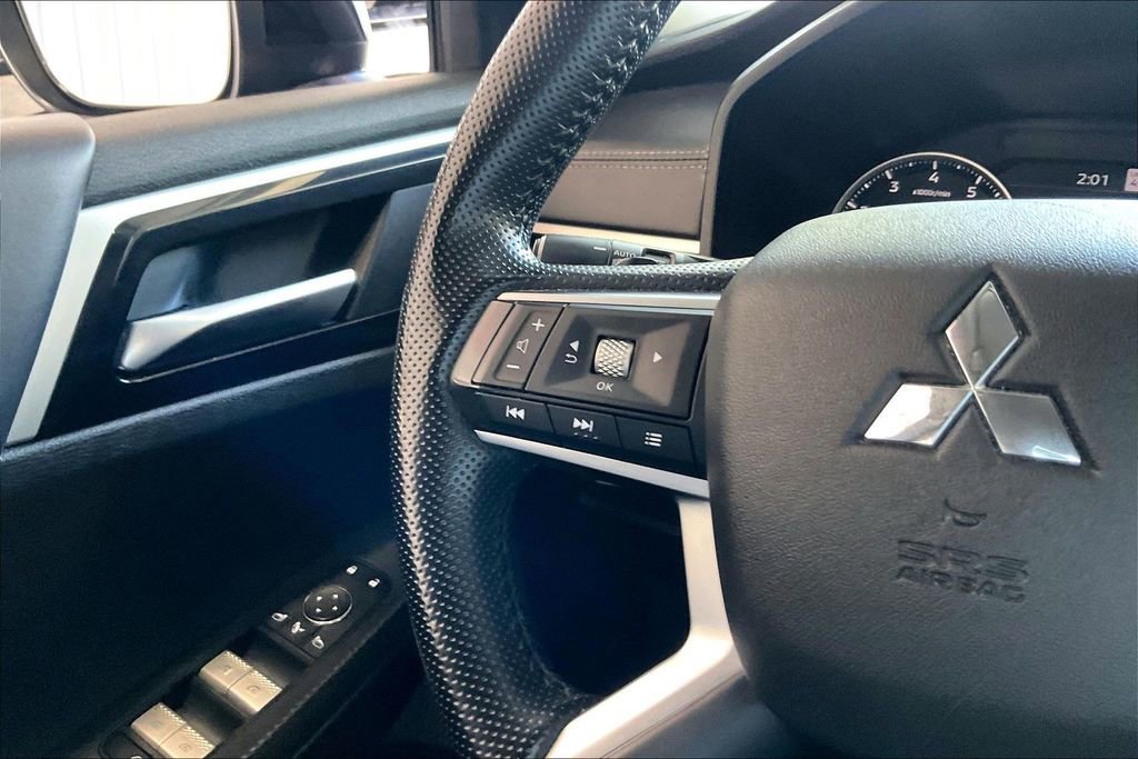 Used 2024 Mitsubishi Outlander SE FWD image 8