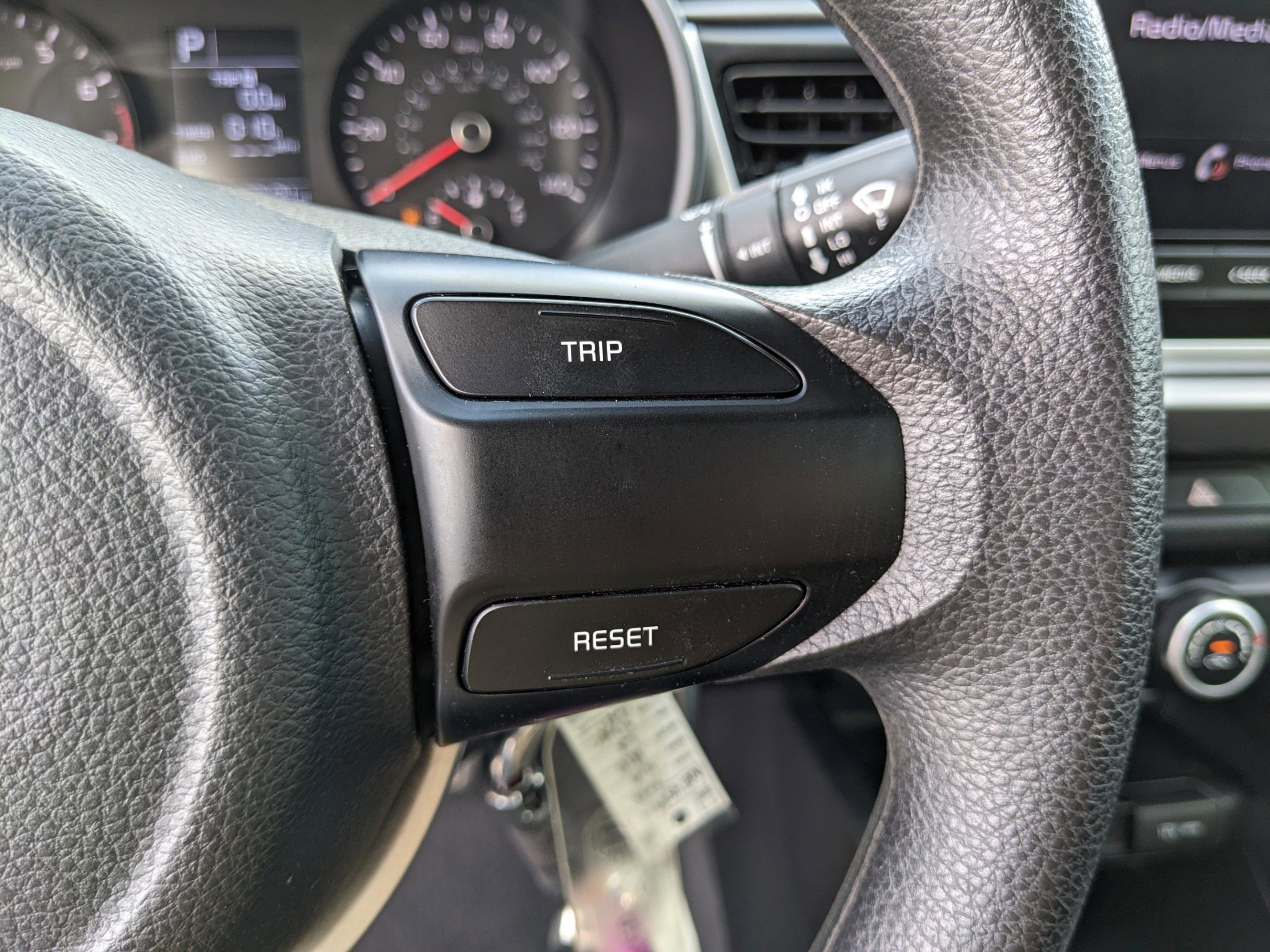 Used 2022 Kia Rio LX image 37