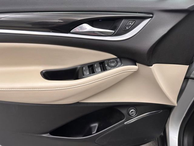 Used 2019 Buick Enclave Essence AWD/4WD image 19