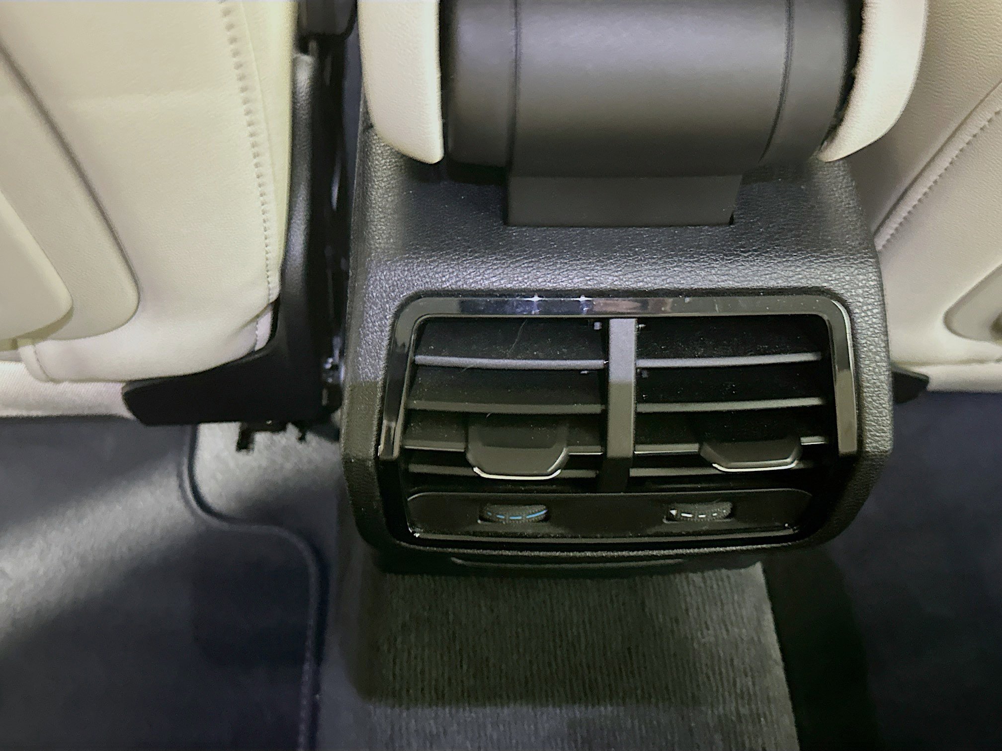 Used 2022 Audi Q3 2.0T Premium Plus w/ Premium Plus Package image 27