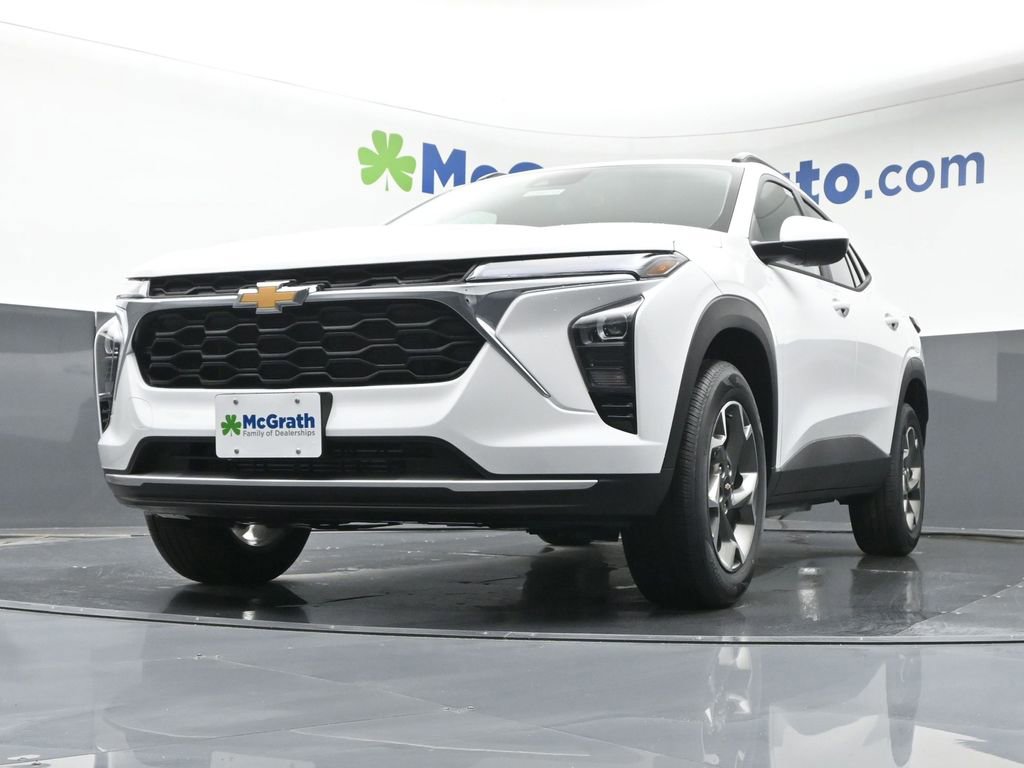 New 2026 Chevrolet Trax LT w/ Driver Confidence Package image 6