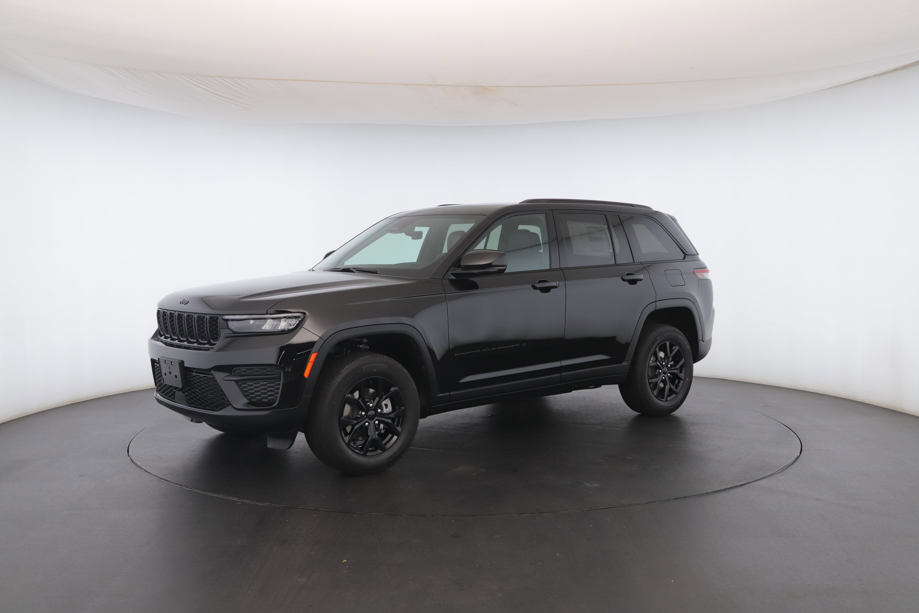 New 2025 Jeep Grand Cherokee Altitude image 39