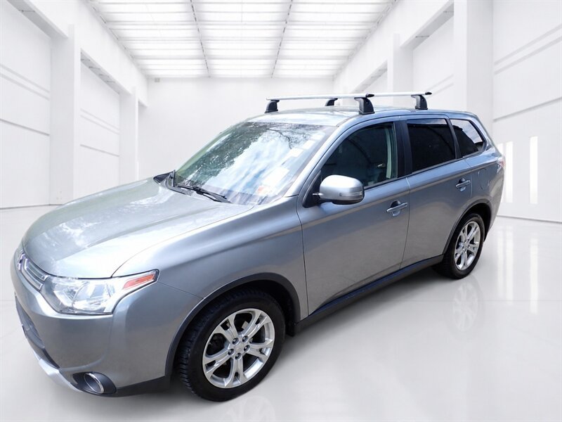 Used 2015 Mitsubishi Outlander SE AWD/4WD image 24