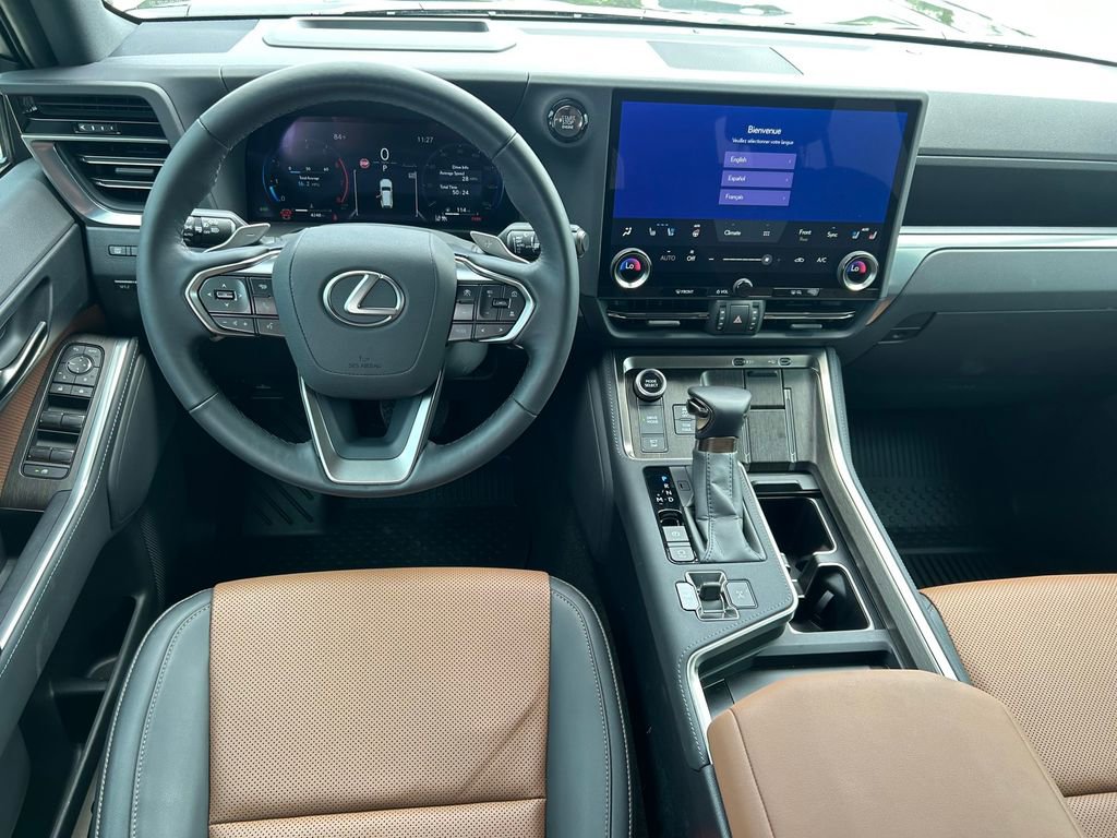 Used 2025 Lexus GX 550 AWD/4WD image 19