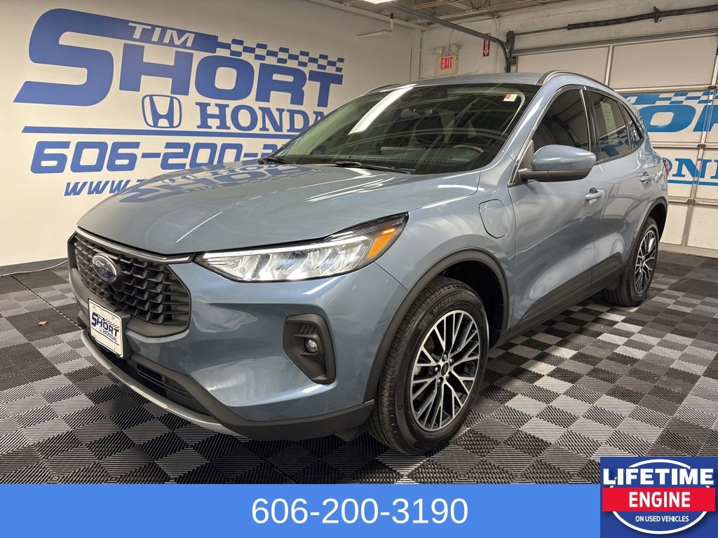 Used 2024 Ford Escape SE image 1