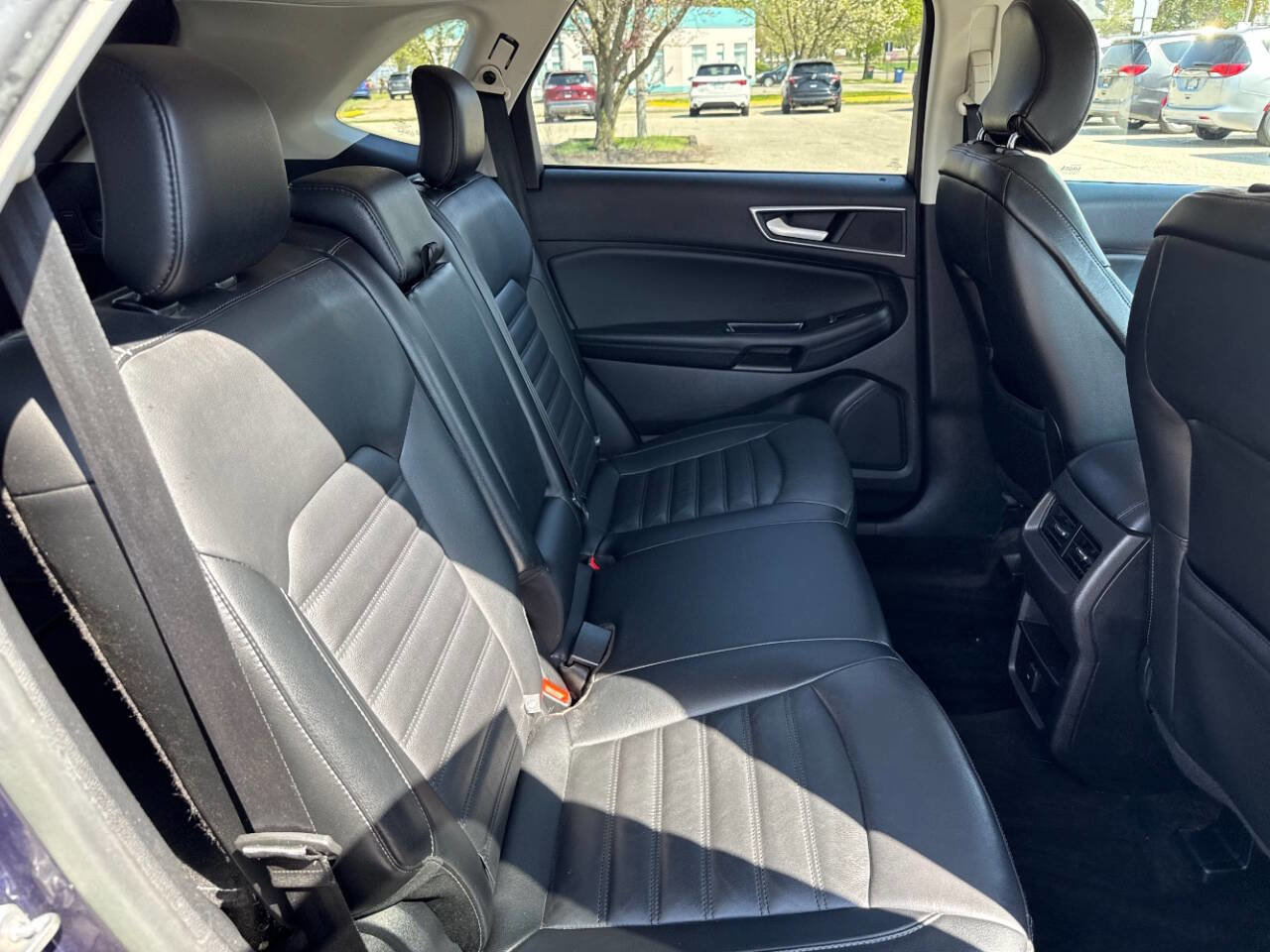 Used 2016 Ford Edge SEL w/ Equipment Group 201A AWD/4WD image 28