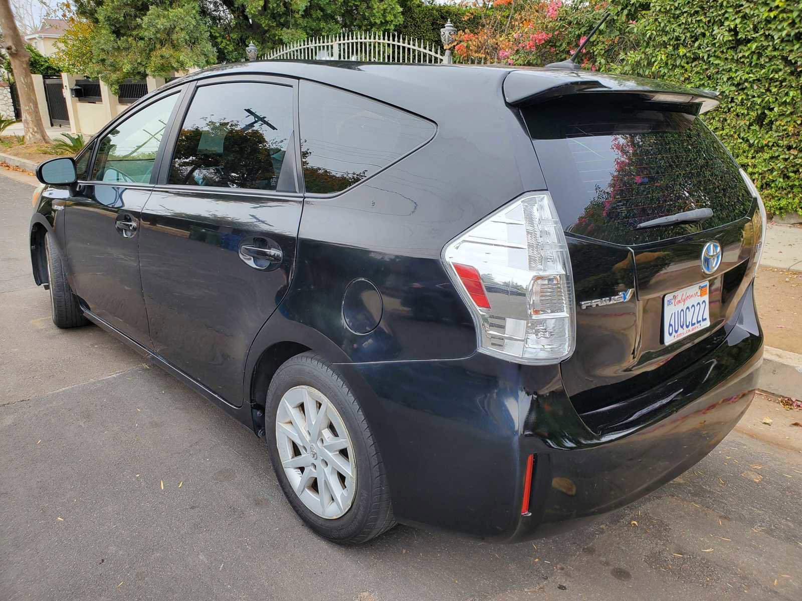 Used 2012 Toyota Prius V Three image 3