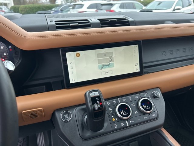 Used 2023 Land Rover Defender 90 X-Dynamic SE image 22