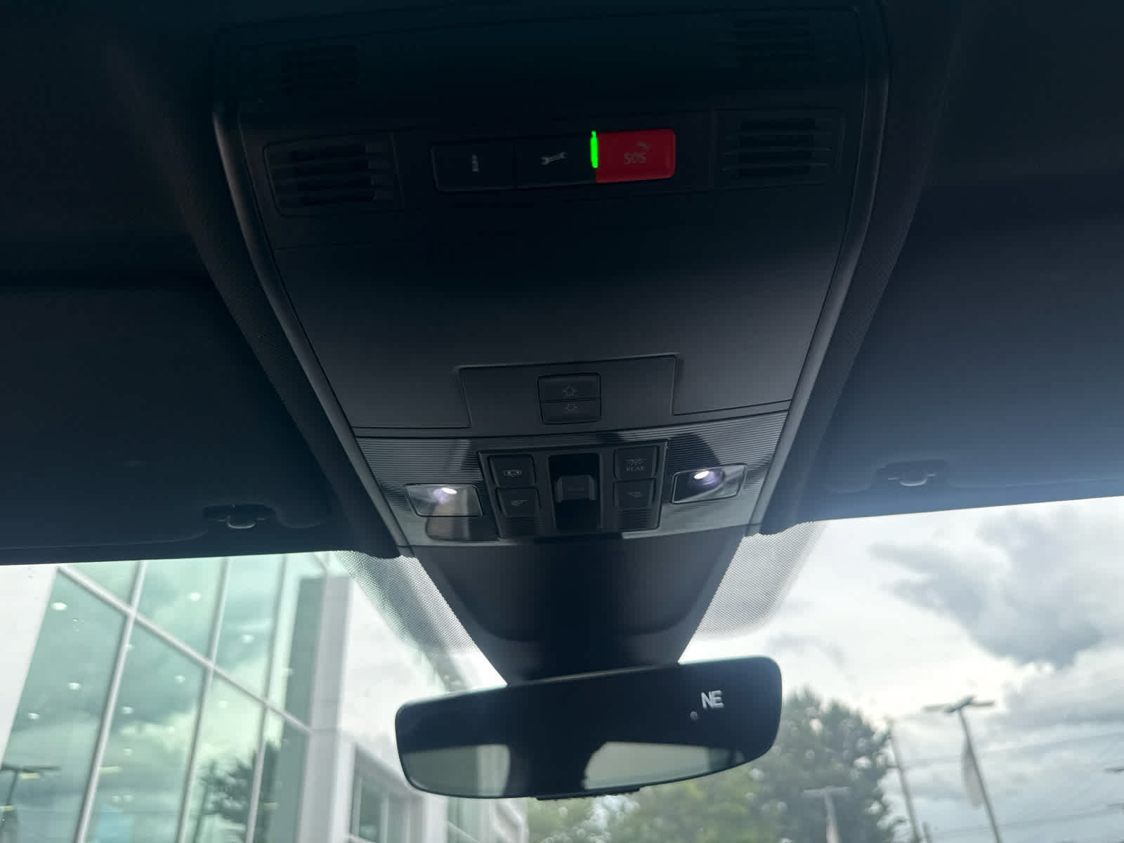 Certified 2023 Volkswagen Tiguan SE R-Line FWD image 15