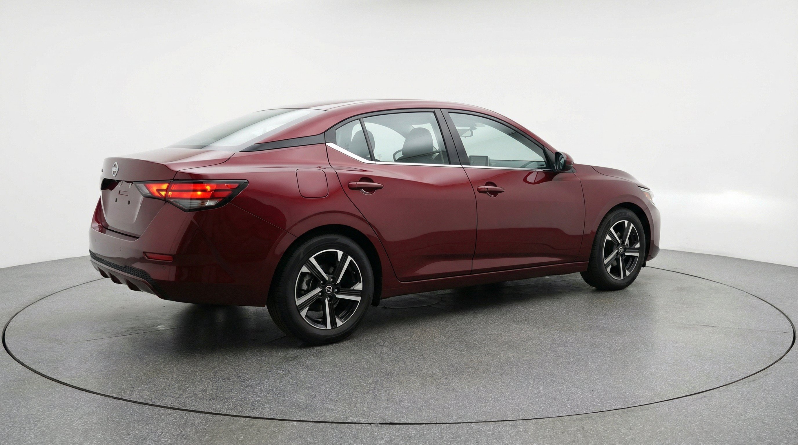Used 2025 Nissan Sentra SV FWD image 9