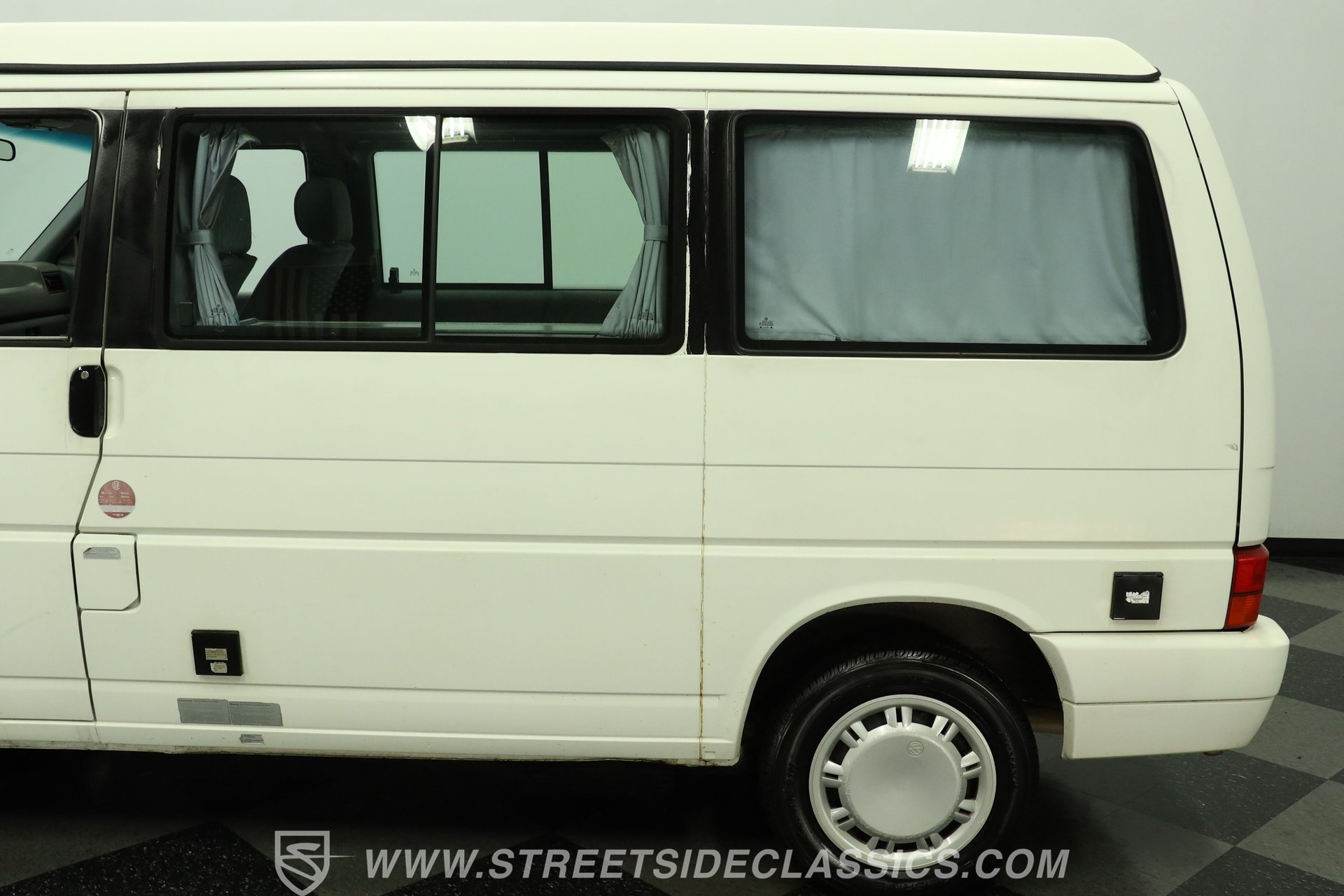 Used 1992 Volkswagen Eurovan Camper FWD image 24