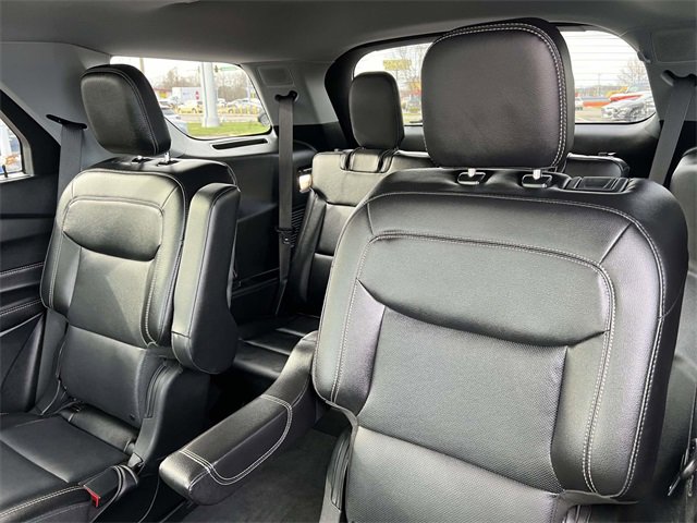 Used 2022 Ford Explorer Limited w/ Equipment Group 301A image 27
