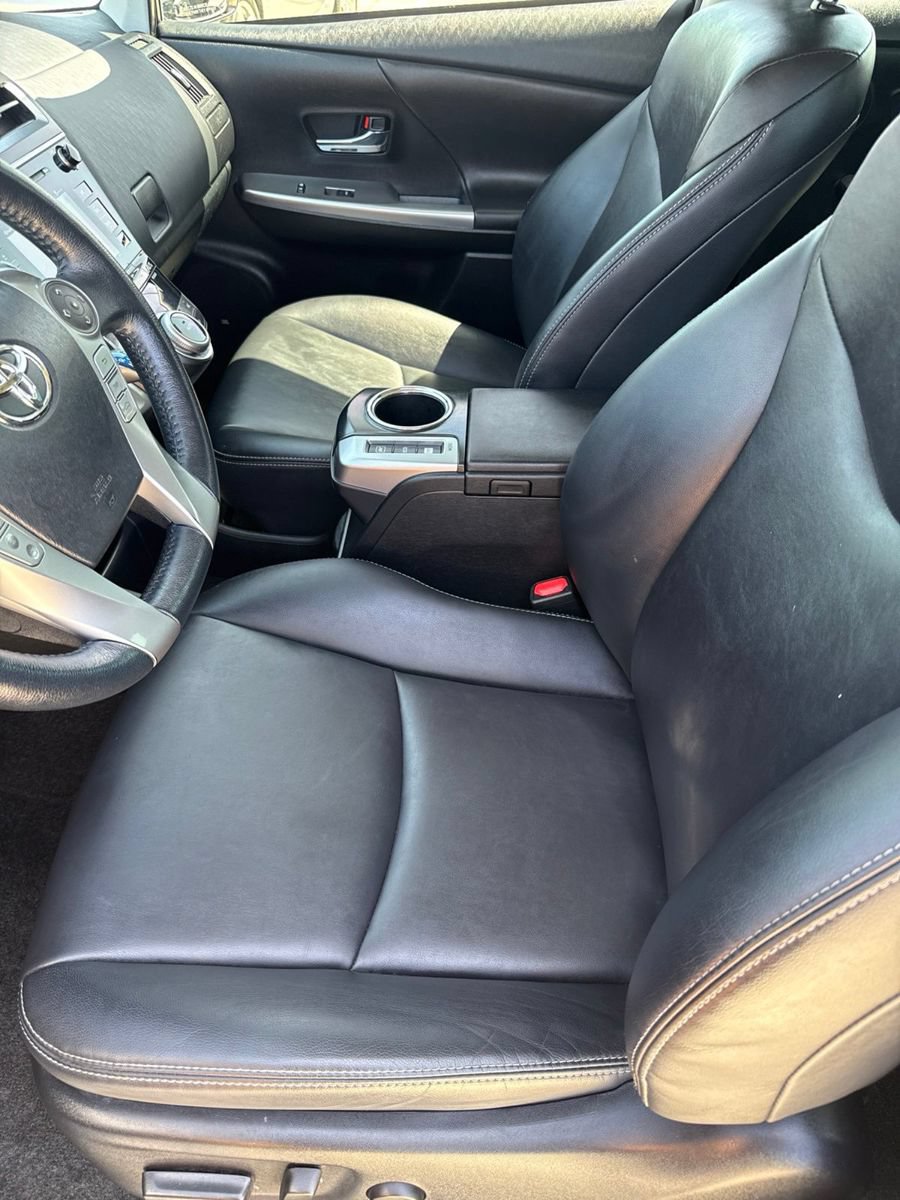 Used 2017 Toyota Prius V Five w/ Advanced Technology Package FWD image 17
