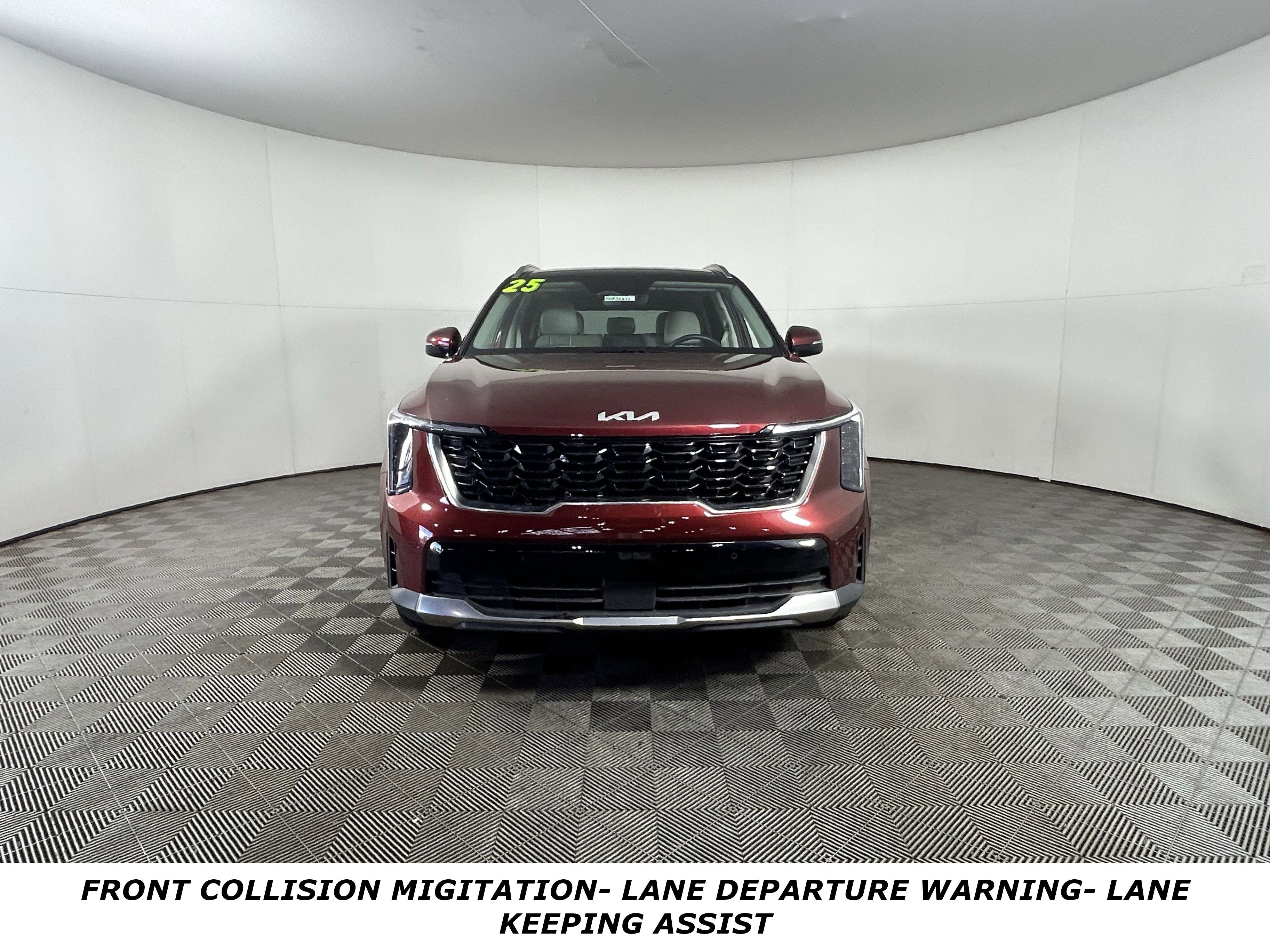 Used 2025 Kia Sorento S w/ Panoramic Sunroof Package image 2