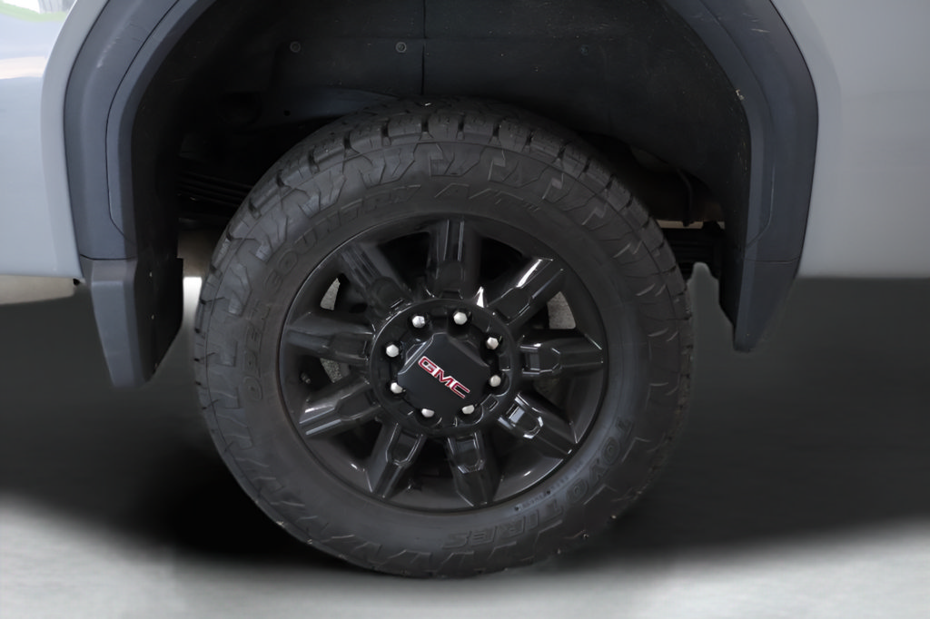 Used 2025 GMC Sierra 2500 AT4 w/ Technology Package AWD/4WD image 37