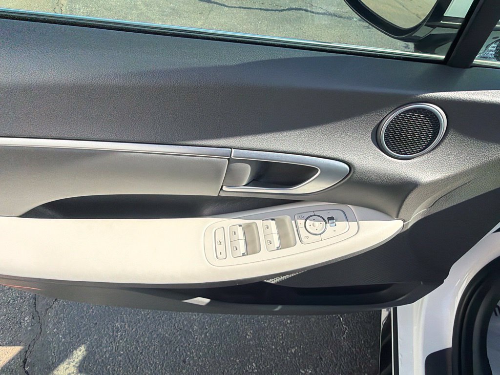 Used 2024 Hyundai Sonata SEL w/ Convenience Package FWD image 28