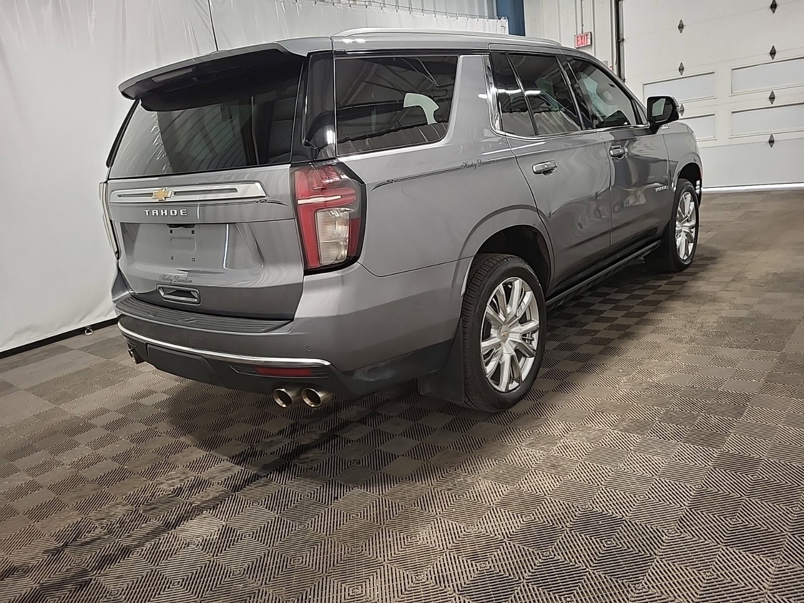 Used 2021 Chevrolet Tahoe High Country w/ Premium Package AWD/4WD image 4