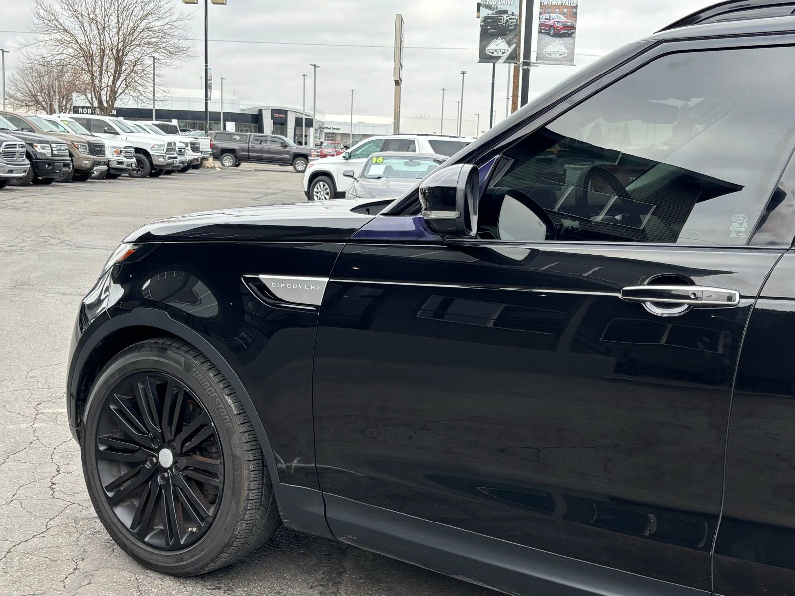 Used 2018 Land Rover Discovery HSE Luxury image 6