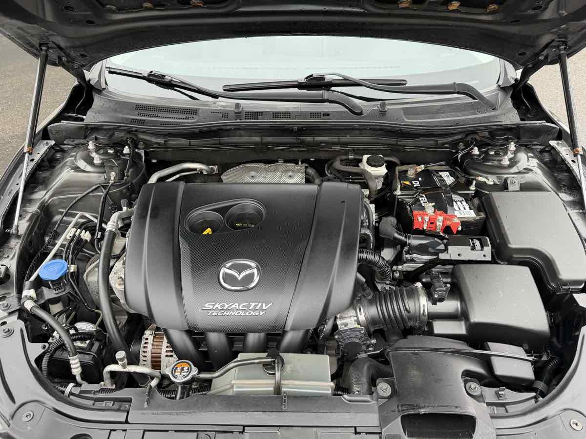 Used 2018 MAZDA MAZDA3 Touring image 23