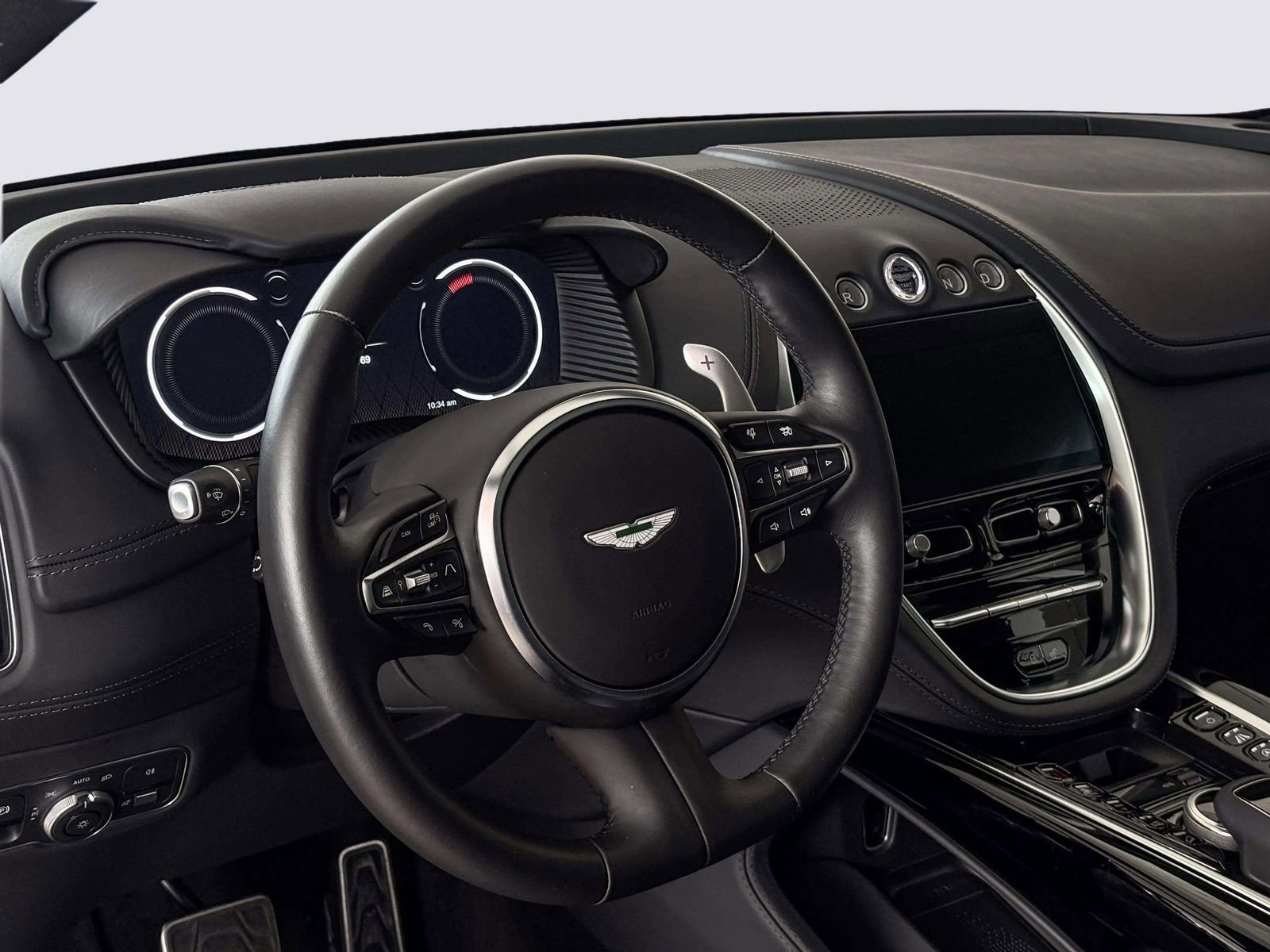 Used 2024 Aston Martin DBX image 24