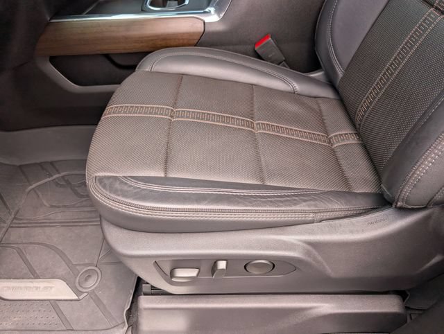 Used 2024 Chevrolet Silverado 3500 High Country w/ High Country Premium Package AWD/4WD image 24