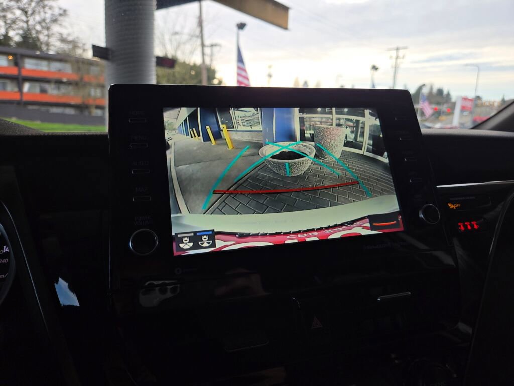 Used 2024 Toyota Camry XLE w/ Cold Weather Package FWD image 14