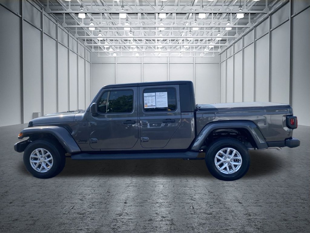 Used 2023 Jeep Gladiator Sport AWD/4WD image 9