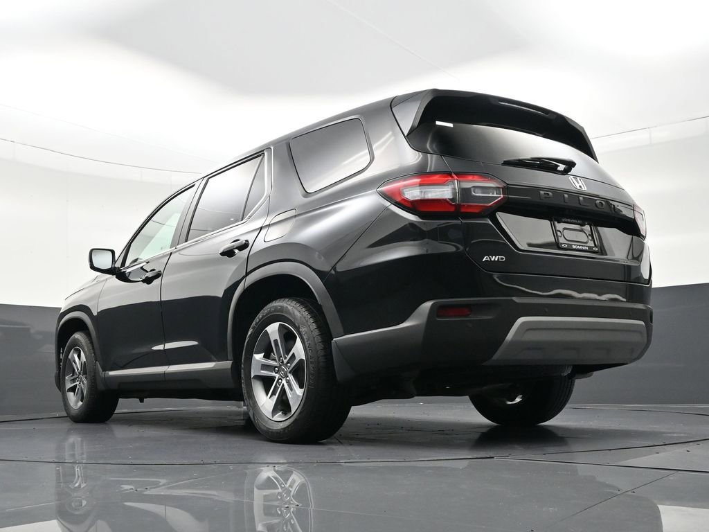 Used 2025 Honda Pilot EX-L image 27