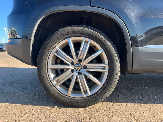 Used 2015 Volkswagen Tiguan SE AWD/4WD image 13