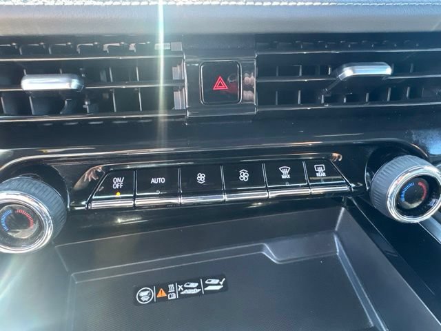 Used 2025 Chevrolet Tahoe LT AWD/4WD image 21