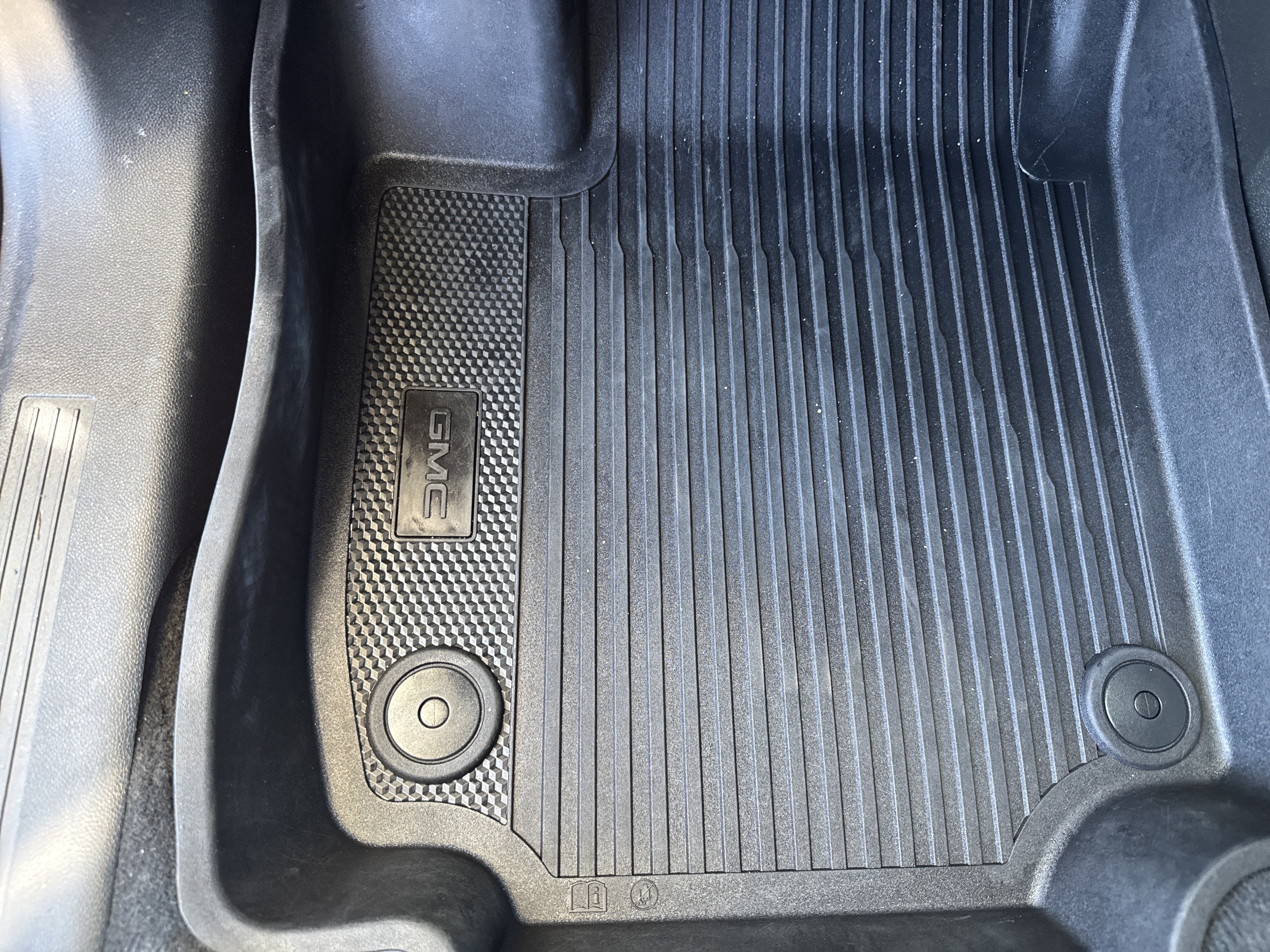 Used 2026 GMC Terrain Elevation w/ Elevation Premium Package FWD image 17