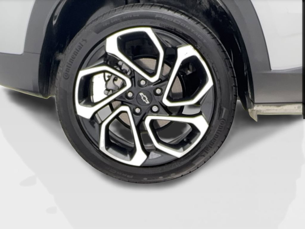 Used 2025 Chevrolet Trax RS w/ Sunroof Package image 14