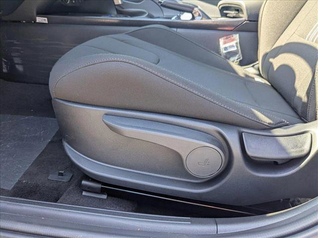 New 2025 Hyundai Elantra Sport image 4