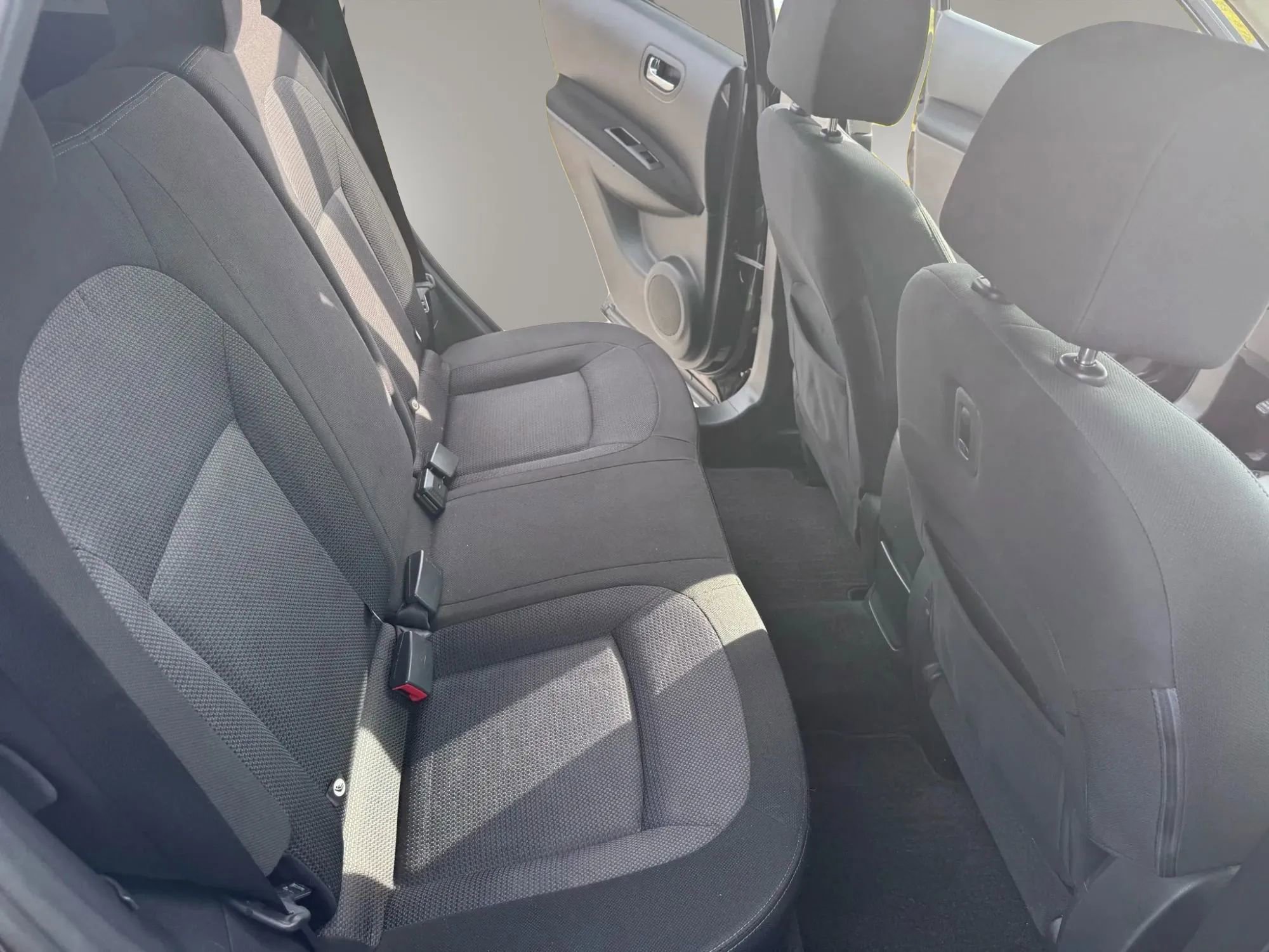 Used 2013 Nissan Rogue SV image 15