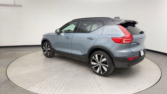 Used 2021 Volvo XC40 P8 Recharge w/ Advanced Package image 4