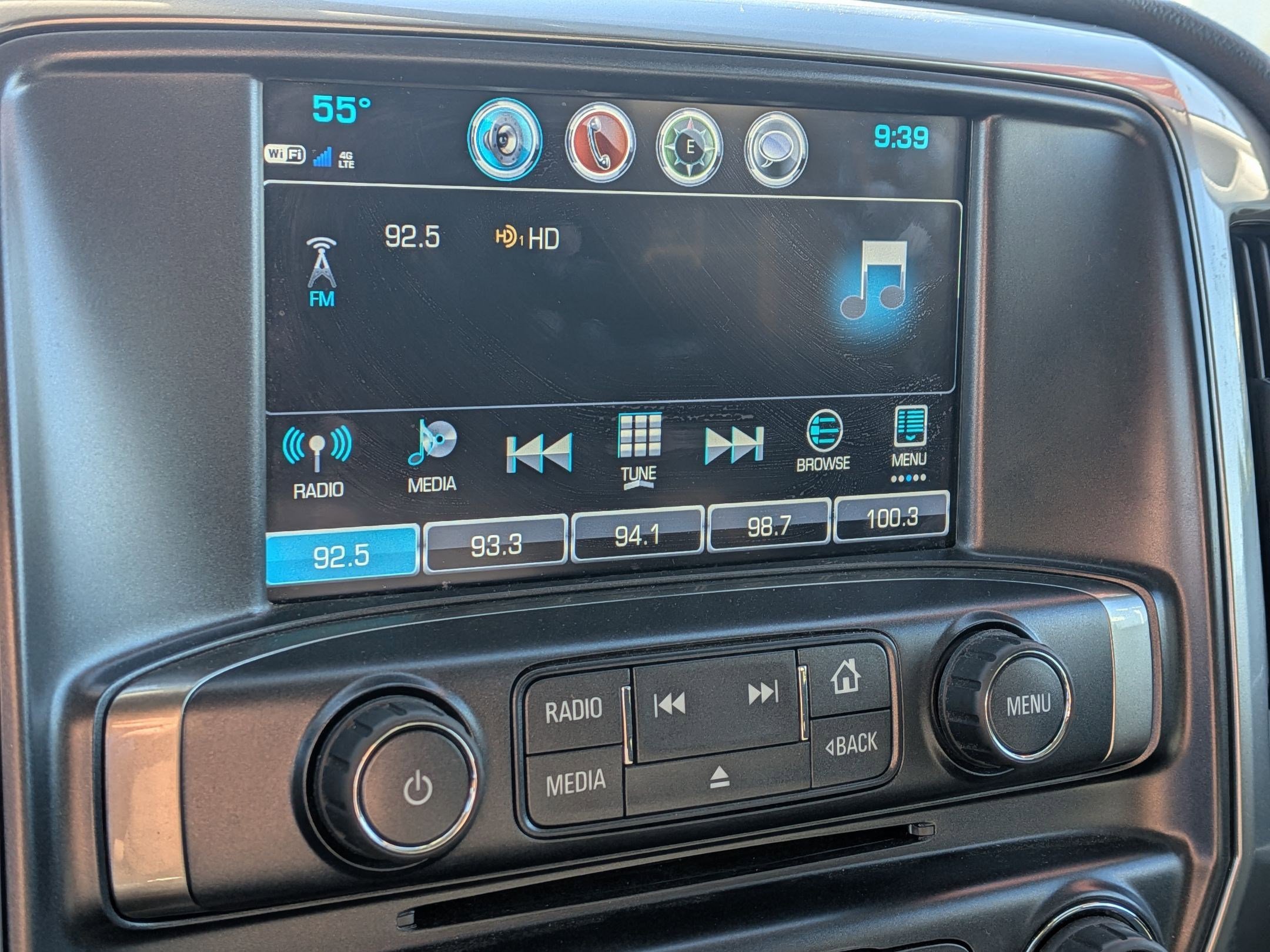 Used 2018 Chevrolet Silverado 1500 LT w/ All Star Edition AWD/4WD image 19